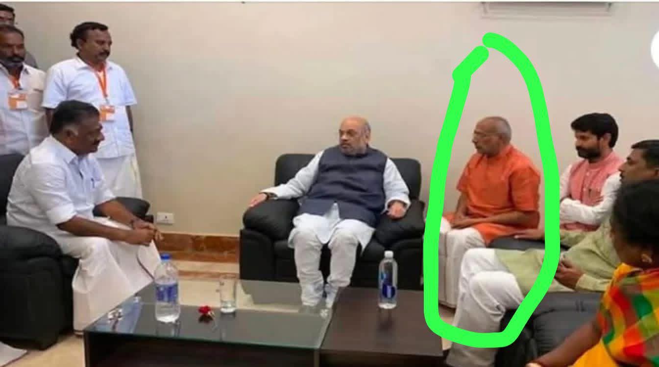 குடியரசு துணைத் தலைவரை பிளாஸ்டிக் நாற்காலியில் அமர வைத்து அவமரியாதை செய்தாரா அமித்ஷா?